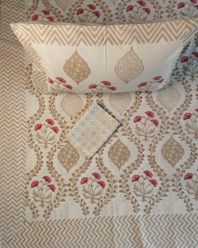 Bedding Set - Quilt And Bedsheet With 2 Pillow Covers